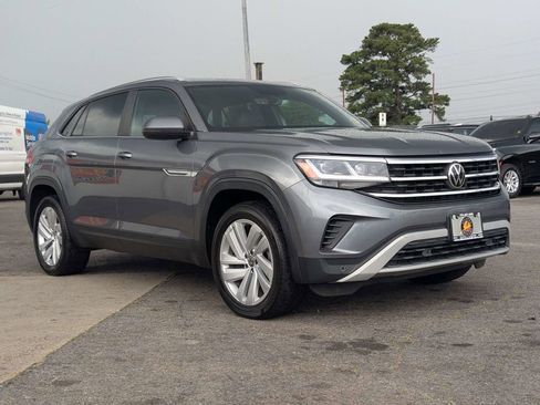 Used 2021 Volkswagen Atlas Cross Sport SE w/ Panoramic Sunroof Package AWD/4WD image 3