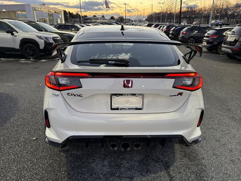 Used 2025 Honda Civic Type R image 5