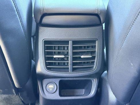 Certified 2022 Kia Seltos EX image 17