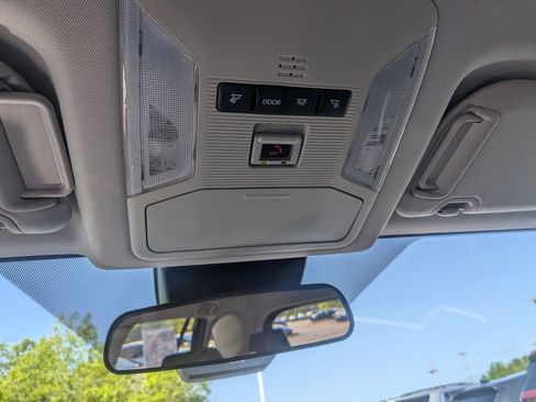Used 2025 Toyota RAV4 XLE AWD/4WD image 25