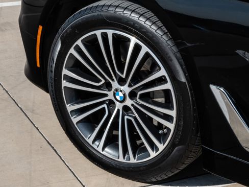 Used 2020 BMW 530i w/ Convenience Package image 8