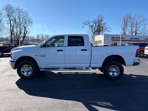 Used 2018 RAM 2500 Tradesman w/ Chrome Appearance Group image 29