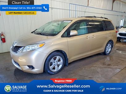 Used 2011 Toyota Sienna LE w/ Towing Pkg