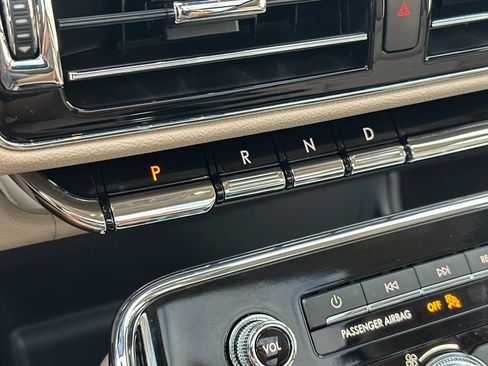 Used 2024 Lincoln Navigator L Reserve AWD/4WD image 27