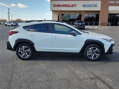 Used 2025 Subaru Crosstrek 2.0i Premium image 5