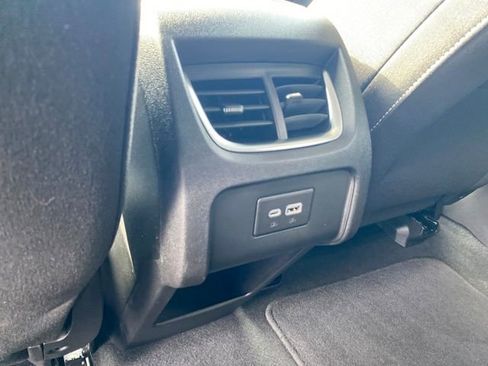 Certified 2025 Chevrolet Blazer LT AWD/4WD image 18