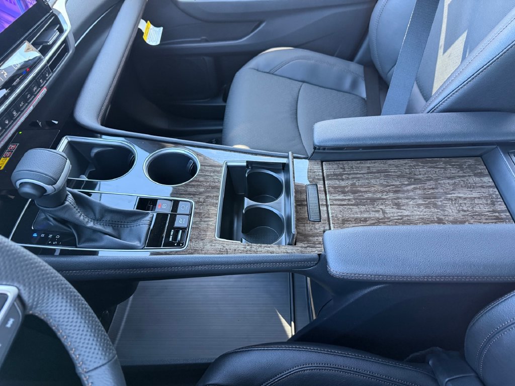 New 2026 Toyota Sienna Limited AWD/4WD image 18
