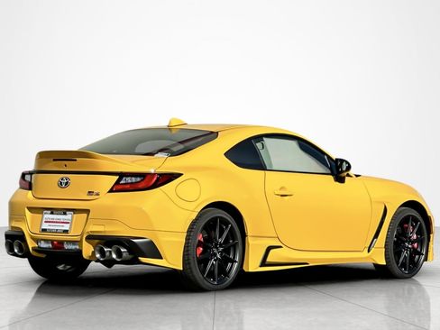 New 2026 Toyota GR86 YUZU Limited image 5