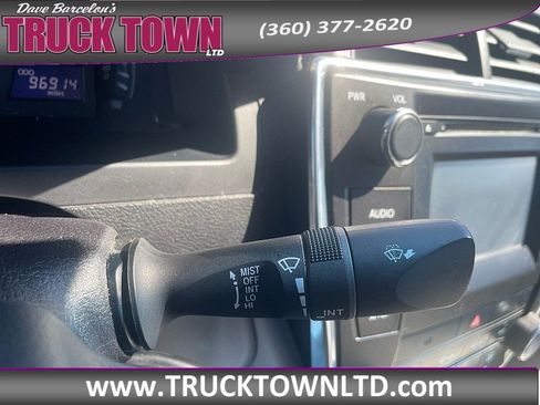 Used 2015 Toyota Camry LE FWD image 19