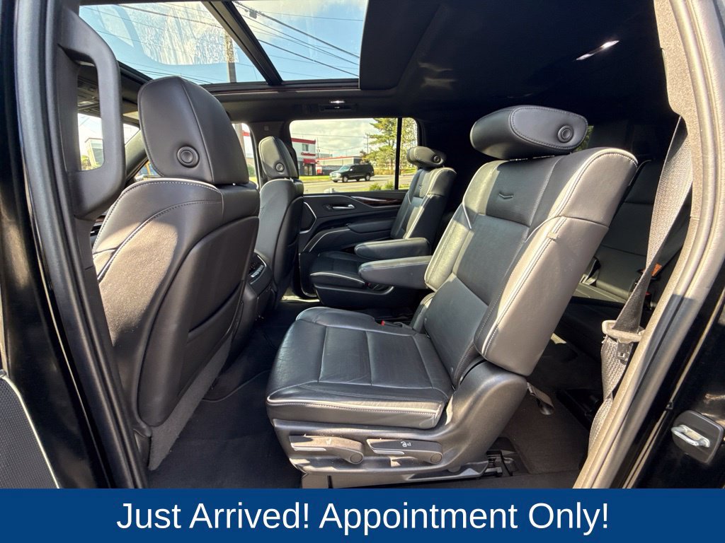 Used 2022 Cadillac Escalade ESV Premium Luxury AWD/4WD image 10