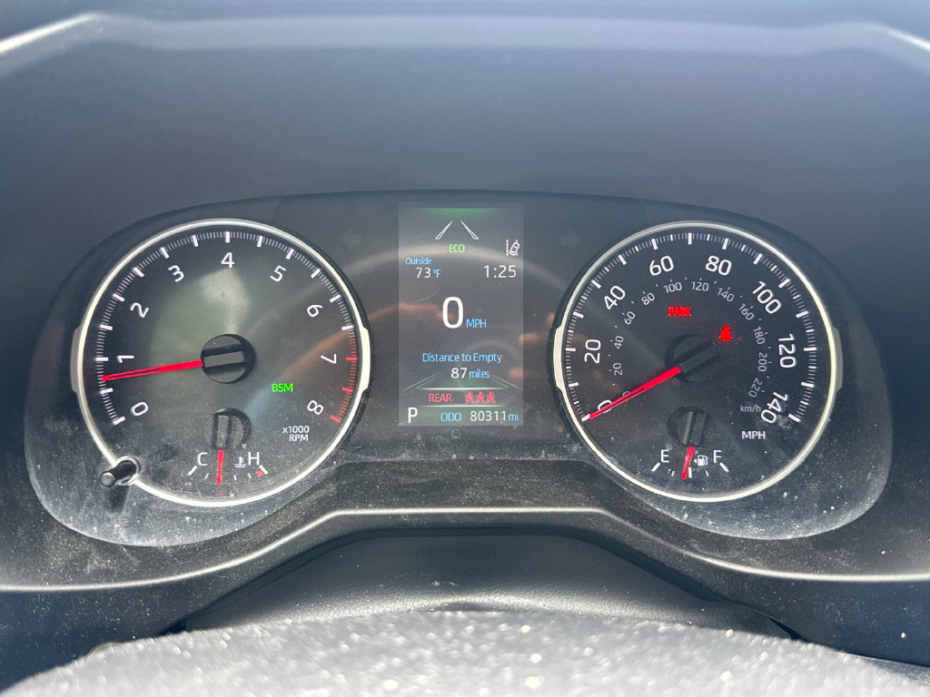 Used 2020 Toyota RAV4 XLE Premium AWD/4WD image 21