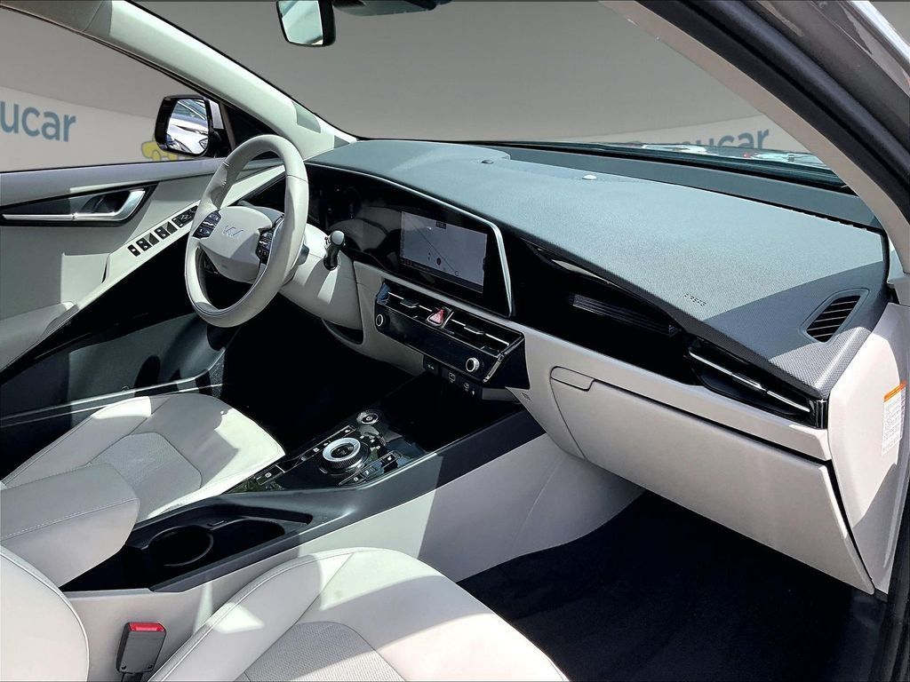 Used 2023 Kia Niro Wind w/ Wind Preserve Package FWD image 14