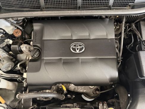 Used 2015 Toyota Sienna LE AWD/4WD image 7
