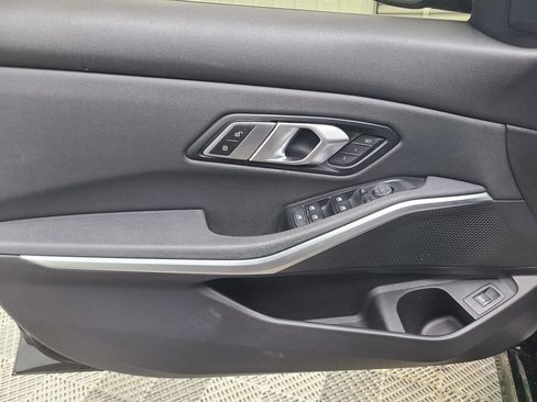 Used 2020 BMW 330i xDrive Sedan w/ Convenience Package image 22