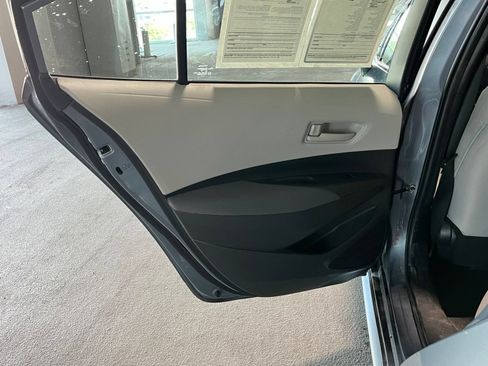 Used 2023 Toyota Corolla LE w/ Carpet Mat Package (TMS) FWD image 32