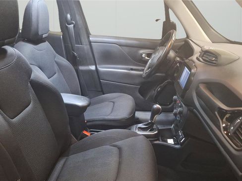 Used 2018 Jeep Renegade Altitude w/ Popular Equipment Group FWD image 14