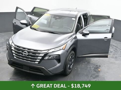 Used 2024 Nissan Rogue SV image 62