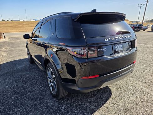 Used 2020 Land Rover Discovery Sport SE image 5