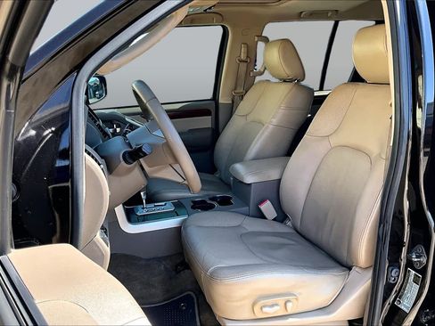 Used 2012 Nissan Pathfinder LE RWD image 10