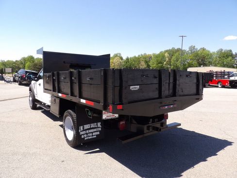 Used 2022 Ford F550 4x4 Crew Cab Super Duty w/ Power Equipment Group image 17