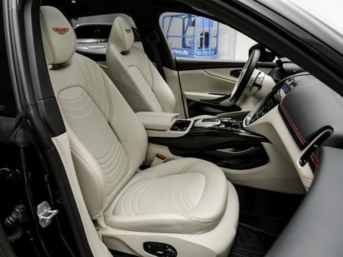 Used 2023 Aston Martin DBX 707 AWD/4WD image 38