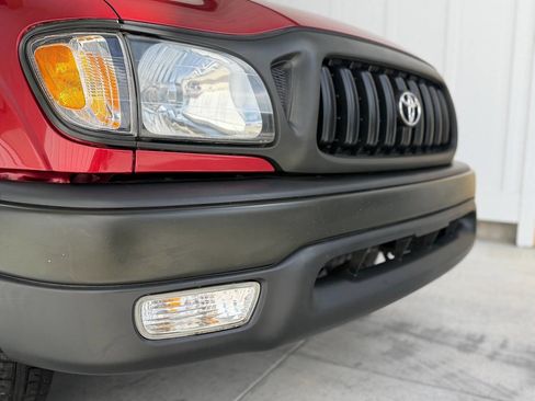 Used 2002 Toyota Tacoma 2WD Regular Cab image 17