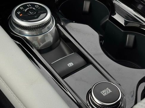 Certified 2025 Ford Explorer Platinum w/ Ultimate Package image 41