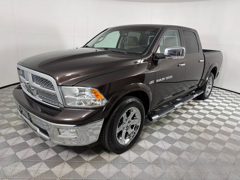 Used 2011 RAM 1500 Laramie AWD/4WD image 8