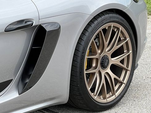 Certified 2024 Porsche 718 Cayman GT4 RS RWD image 16