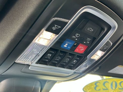 Certified 2023 RAM 1500 Laramie image 27