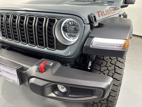 Used 2026 Jeep Gladiator Rubicon AWD/4WD image 27