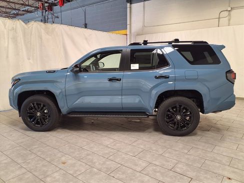New 2025 Toyota 4Runner 4WD image 6