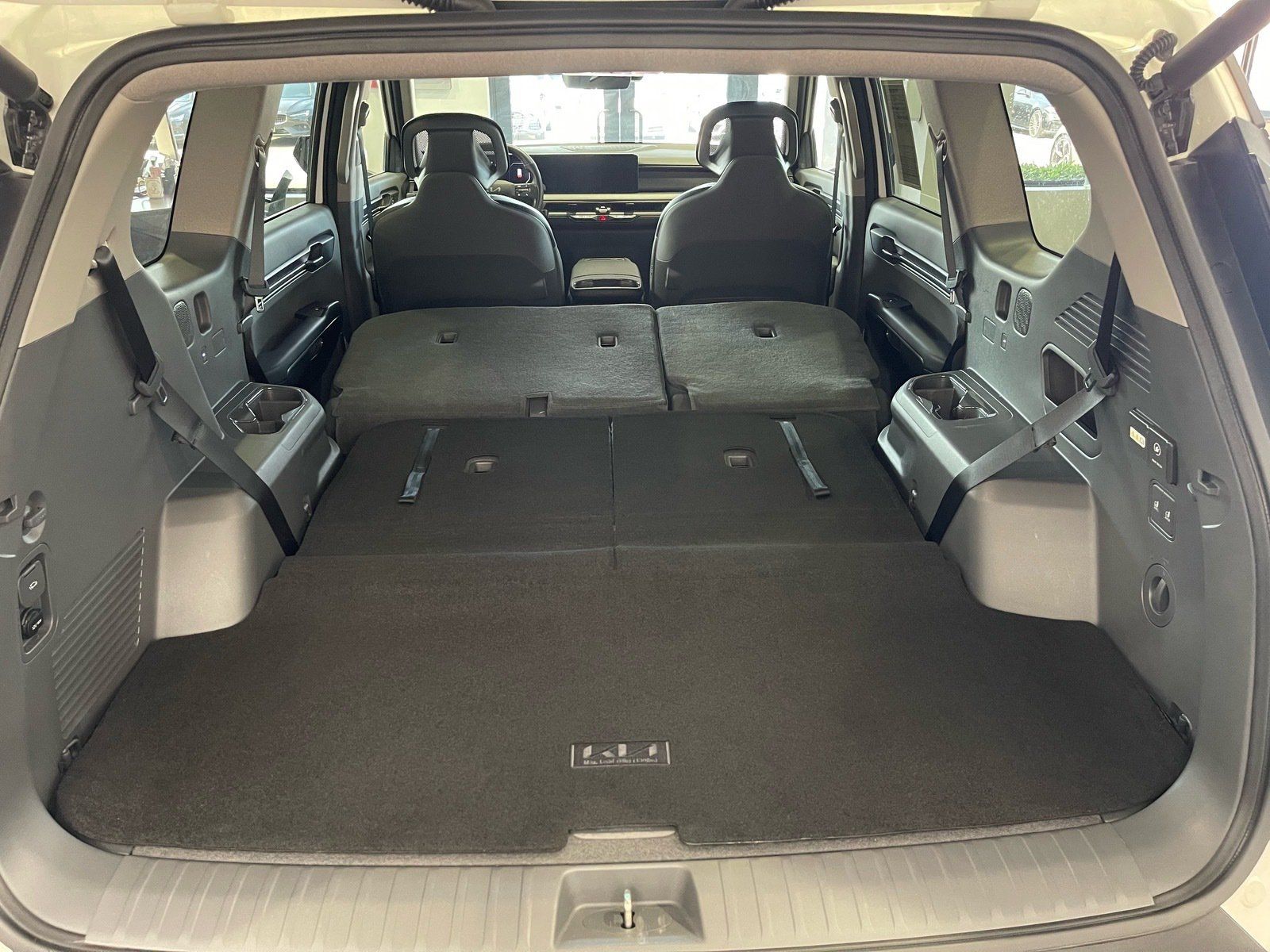 Used 2024 Kia EV9 Light RWD image 36
