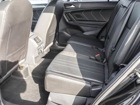 Certified 2024 Volkswagen Tiguan SE image 28