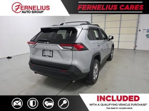 Used 2022 Toyota RAV4 XLE image 4