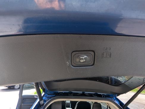 Used 2022 Ford Edge Titanium image 15