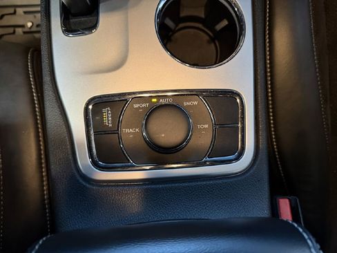 Used 2014 Jeep Grand Cherokee SRT8 w/ Luxury Group II image 24