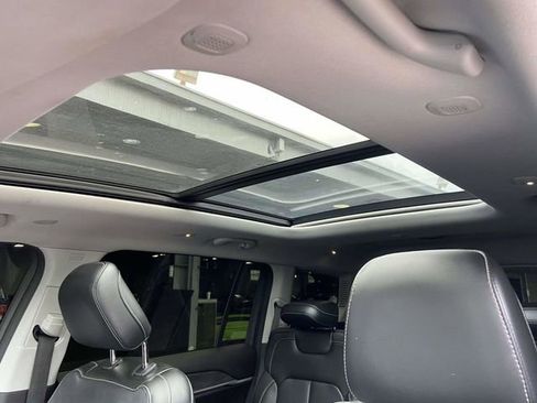 Used 2021 Jeep Grand Cherokee L Limited image 19