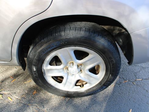 Used 2009 Toyota RAV4 2WD image 24