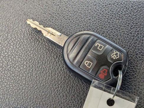 Used 2012 Ford Mustang GT Premium RWD image 29