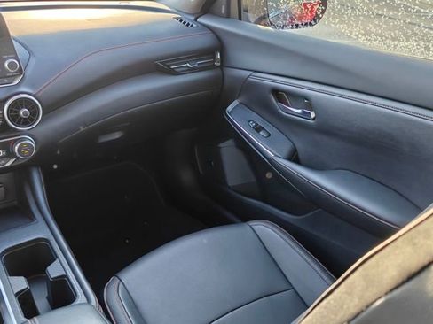 Used 2023 Nissan Sentra SR w/ SR Premium Package image 32