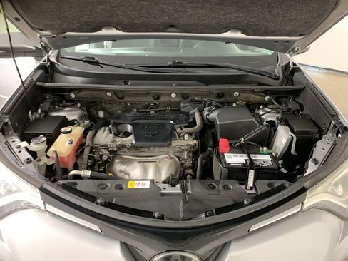 Used 2018 Toyota RAV4 XLE w/ Plus Extra Value Package AWD/4WD image 40