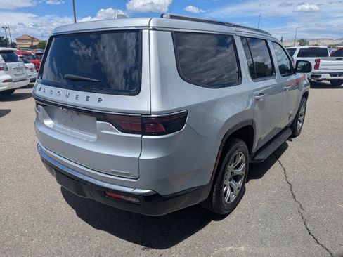 Used 2022 Jeep Wagoneer Series II AWD/4WD image 5