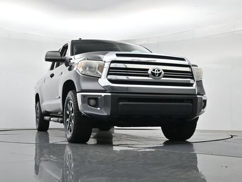 Used 2017 Toyota Tundra SR5 w/ TRD Off Road Package AWD/4WD image 34