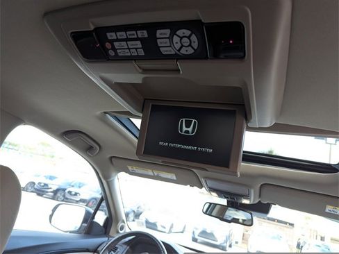 Used 2017 Honda Pilot Elite image 36