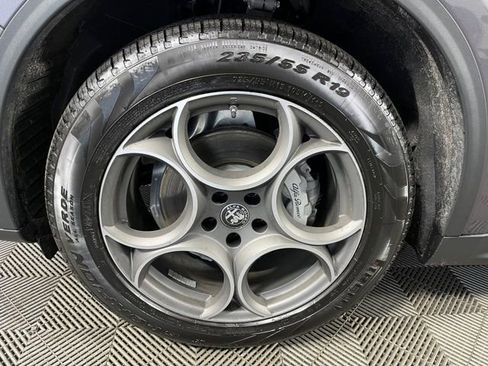 Used 2025 Alfa Romeo Stelvio Sprint w/ Convenience Package image 12