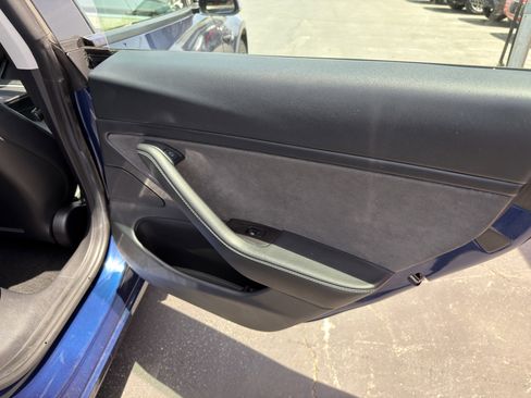 Used 2021 Tesla Model 3 Long Range AWD/4WD image 13