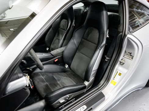 Used 2015 Porsche 911 Carrera GTS RWD image 20