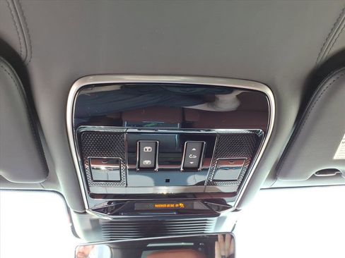 New 2026 Land Rover Range Rover SV AWD/4WD image 23