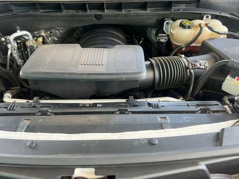 Used 2023 Cadillac Escalade Premium Luxury AWD/4WD image 24